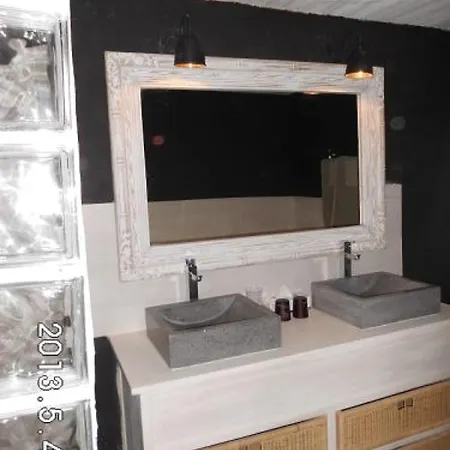 Chambres D'hotes Le Bourdiel Bed and breakfast Engayrac